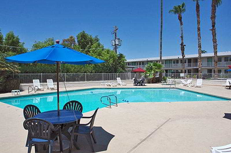 Motel 6 Old Town Scottsdale Fashion Square Exterior photo