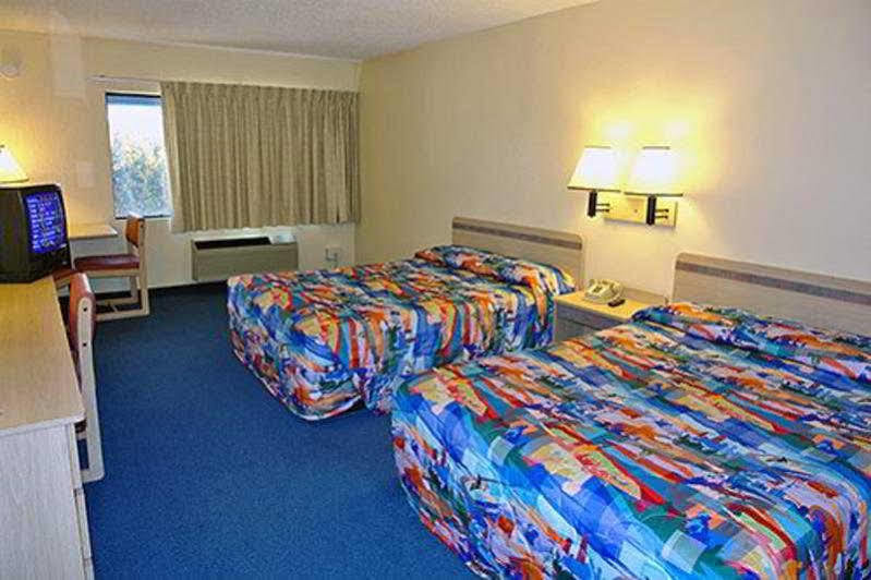 Motel 6 Old Town Scottsdale Fashion Square Exterior photo